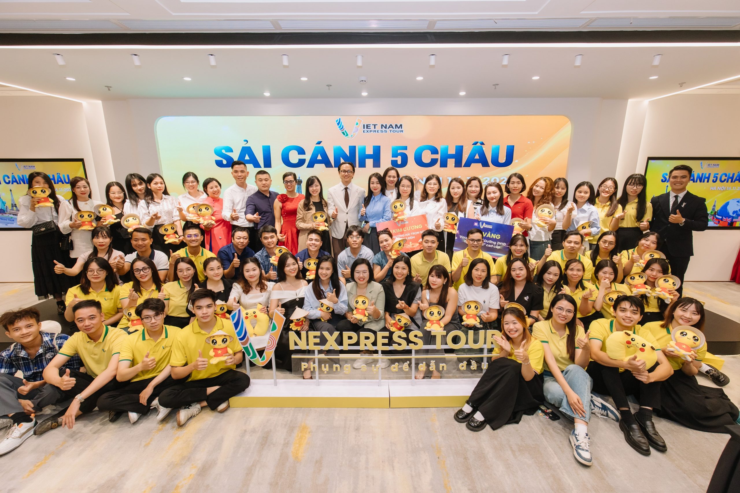 Về Vietnam Express Tour